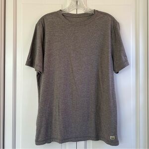 Vuori Mens Strato Tech T-Shirt Soft Stretchy Heather Grey Size Medium